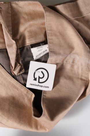 Pantaloni scurți de femei Pieces, Mărime L, Culoare Maro, Preț 20,72 Lei