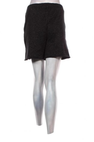 Дамски къс панталон Replay, Размер M, Цвят Черен, Цена 54,40 лв.