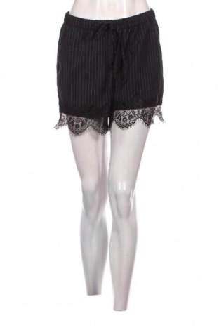 Γυναικείο κοντό παντελόνι Reserved, Μέγεθος M, Χρώμα Μαύρο, Τιμή 3,76 €