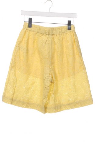 Дамски къс панталон Samsoe & Samsoe, Размер XS, Цвят Жълт, Цена 102,00 лв.