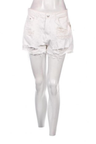 Дамски къс панталон Terranova, Размер L, Цвят Бял, Цена 14,88 лв.