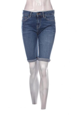 Дамски къс панталон Tommy Hilfiger, Размер M, Цвят Син, Цена 26,40 лв.