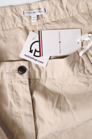 Дамски къс панталон Tommy Hilfiger, Размер XL, Цвят Бежов, Цена 136,00 лв.