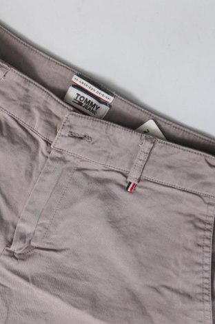 Дамски къс панталон Tommy Jeans, Размер S, Цвят Бежов, Цена 24,99 лв.
