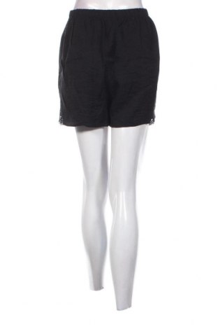 Γυναικείο κοντό παντελόνι Trendyol, Μέγεθος M, Χρώμα Μαύρο, Τιμή 12,28 €