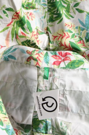 Damen Shorts United Colors Of Benetton, Größe M, Farbe Mehrfarbig, Preis 16,70 €