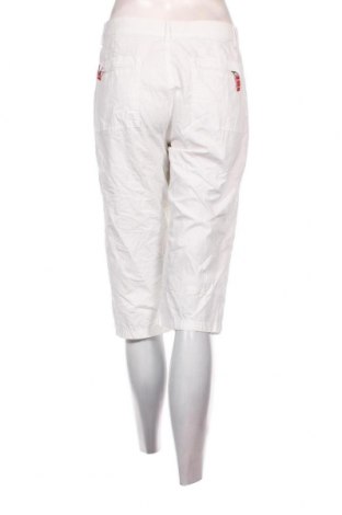 Дамски къс панталон Valino, Размер M, Цвят Бял, Цена 5,28 лв.
