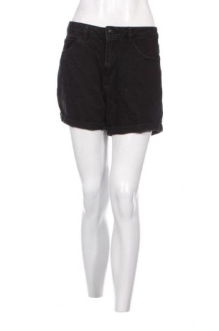 Дамски къс панталон Vero Moda, Размер M, Цвят Черен, Цена 6,45 лв.