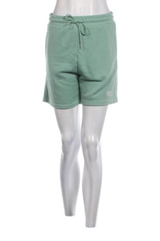 Дамски къс панталон Viral Vibes, Размер S, Цвят Зелен, Цена 13,68 лв.