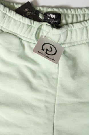 Дамски къс панталон Viral Vibes, Размер M, Цвят Зелен, Цена 12,96 лв.