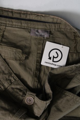 Damen Shorts Yessica, Größe XL, Farbe Grün, Preis 10,00 €