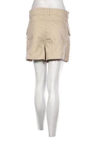Pantaloni scurți de femei Yfl Reserved, Mărime S, Culoare Bej, Preț 62,50 Lei