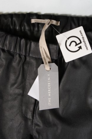 Γυναικείο παντελόνι δερμάτινο The Mercer N.Y., Μέγεθος XS, Χρώμα Μαύρο, Τιμή 108,66 €