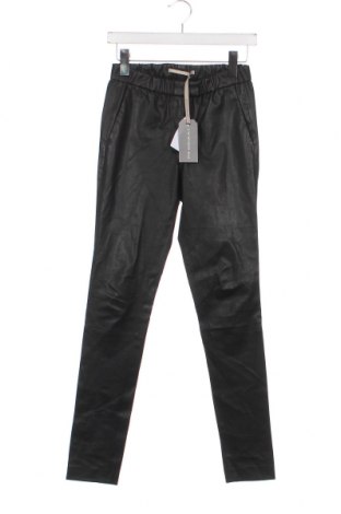 Γυναικείο παντελόνι δερμάτινο The Mercer N.Y., Μέγεθος XS, Χρώμα Μαύρο, Τιμή 135,83 €