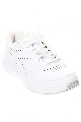Дамски обувки Diadora, Размер 36, Цвят Бял, Цена 77,28 лв.