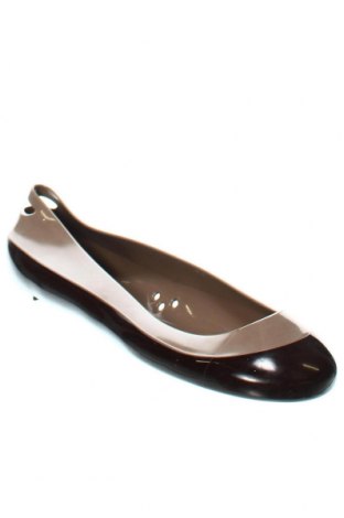 Дамски обувки Kartell, Размер 40, Цвят Бежов, Цена 39,58 лв.