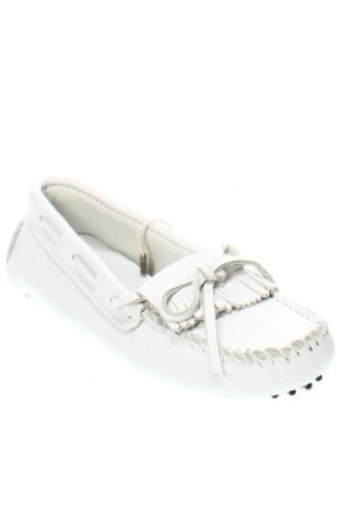 Дамски обувки Minnetonka, Размер 36, Цвят Бял, Цена 132,00 лв.