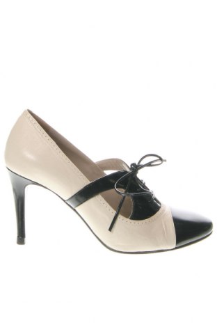 Дамски обувки Paul Smith, Размер 36, Цвят Екрю, Цена 80,85 лв.