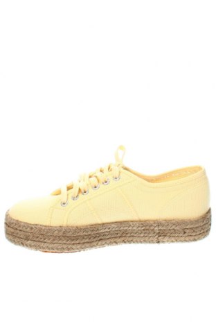 Дамски обувки Superga, Размер 41, Цвят Жълт, Цена 35,42 лв.