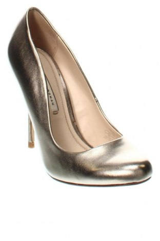 Дамски обувки Zara, Размер 38, Цвят Златист, Цена 32,40 лв.