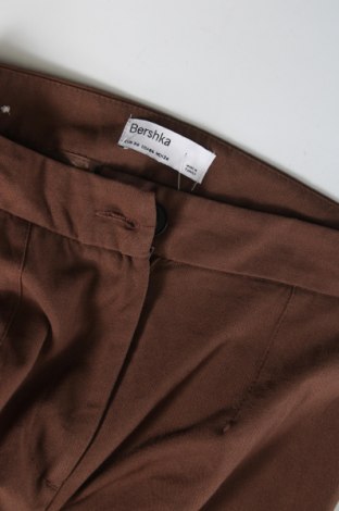 Дамски панталон Bershka, Размер S, Цвят Кафяв, Цена 29,00 лв.