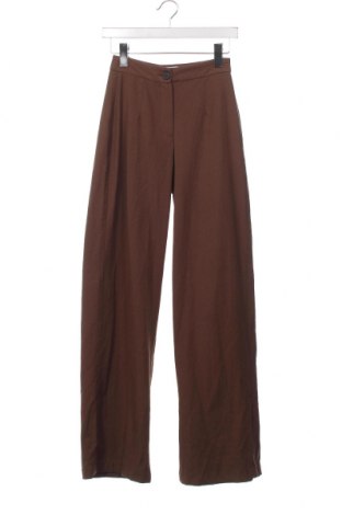 Дамски панталон Bershka, Размер S, Цвят Кафяв, Цена 17,40 лв.