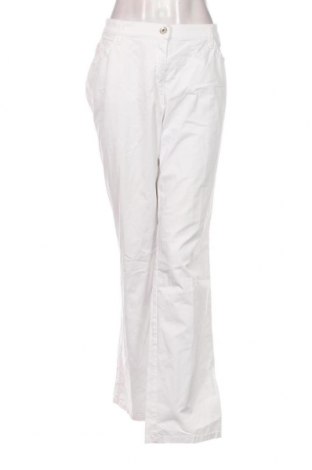 Γυναικείο παντελόνι Brax, Μέγεθος XL, Χρώμα Λευκό, Τιμή 30,31 €