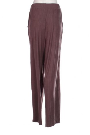 Дамски панталон FILA, Размер L, Цвят Лилав, Цена 21,90 лв.