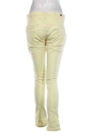 Дамски панталон G-Star Raw, Размер M, Цвят Жълт, Цена 54,00 лв.