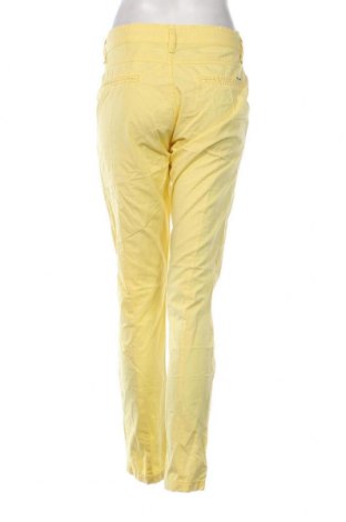 Дамски панталон Garcia, Размер M, Цвят Жълт, Цена 29,00 лв.
