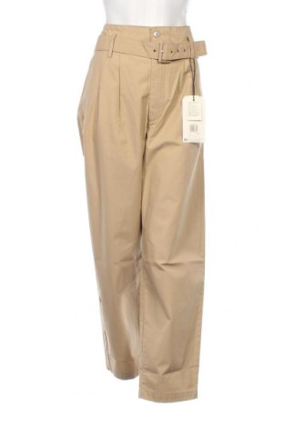 Дамски панталон Levi's, Размер M, Цвят Бежов, Цена 56,94 лв.