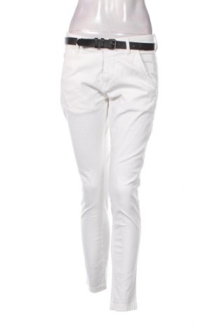 Дамски панталон Lindbergh, Размер M, Цвят Бял, Цена 42,34 лв.