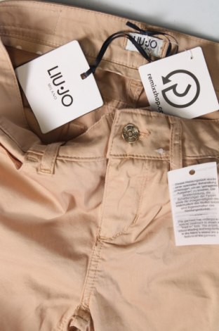 Дамски панталон Liu Jo, Размер XS, Цвят Бежов, Цена 205,00 лв.