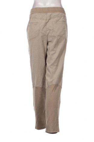 Дамски панталон Marc Cain, Размер XL, Цвят Бежов, Цена 75,11 лв.