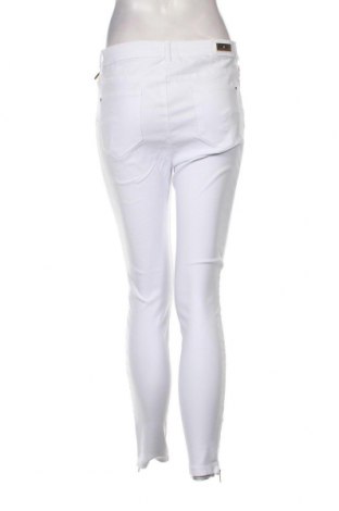 Pantaloni de femei Mohito, Mărime M, Culoare Alb, Preț 104,08 Lei