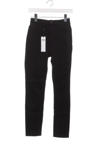 Дамски панталон Noisy May, Размер S, Цвят Черен, Цена 26,68 лв.