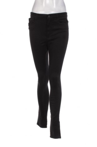 Дамски панталон ONLY, Размер L, Цвят Черен, Цена 28,08 лв.