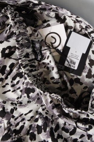 Γυναικείο παντελόνι Pieces, Μέγεθος L, Χρώμα Πολύχρωμο, Τιμή 11,41 €
