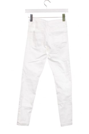 Дамски панталон Sinsay, Размер S, Цвят Бял, Цена 8,70 лв.
