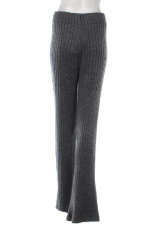 Γυναικείο παντελόνι UNFOLLOWED x ABOUT YOU, Μέγεθος M, Χρώμα Γκρί, Τιμή 15,70 €