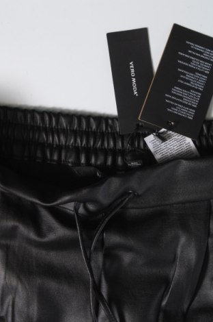 Pantaloni de femei Vero Moda, Mărime M, Culoare Negru, Preț 177,63 Lei