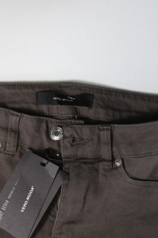 Γυναικείο παντελόνι Vero Moda, Μέγεθος S, Χρώμα Γκρί, Τιμή 2,78 €