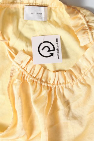 Γυναικείο αμάνικο μπλουζάκι Neo Noir, Μέγεθος M, Χρώμα Κίτρινο, Τιμή 3,96 €