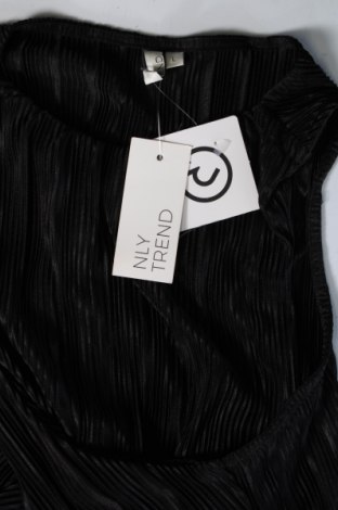 Γυναικείο αμάνικο μπλουζάκι Nly Trend, Μέγεθος L, Χρώμα Μαύρο, Τιμή 5,19 €