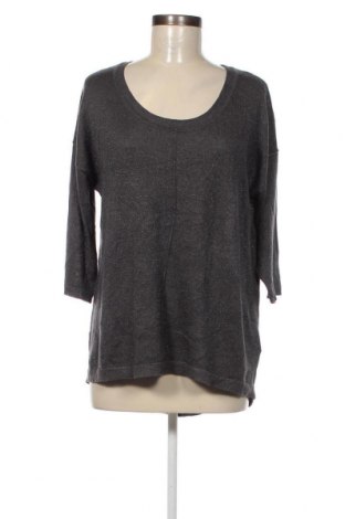 Дамски пуловер CPM Collection, Размер M, Цвят Сив, Цена 4,35 лв.