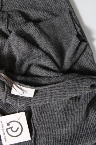 Дамски пуловер New York & Company, Размер 5XL, Цвят Сив, Цена 24,65 лв.