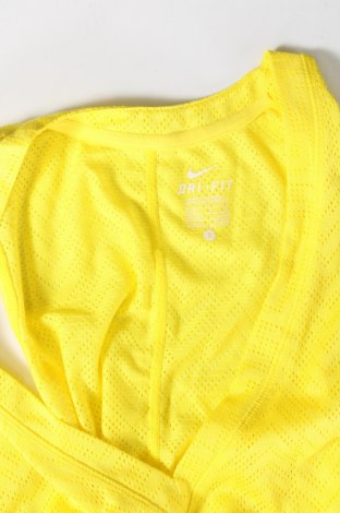 Дамски спортен топ Nike, Размер S, Цвят Жълт, Цена 24,00 лв.