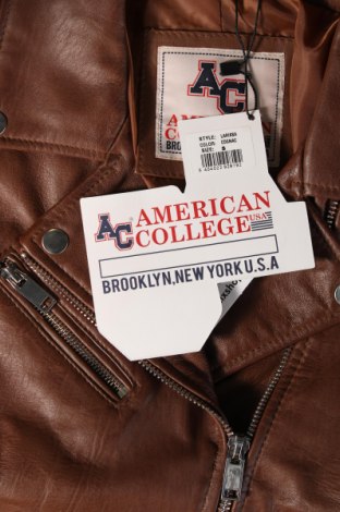 Damen Lederjacke American College, Größe S, Farbe Braun, Preis 177,31 €