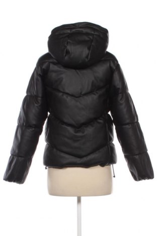 Dámská kožená bunda  Pull&Bear, Velikost S, Barva Černá, Cena  1 145,00 Kč