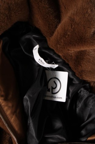 Дамско палто Mango, Размер XS, Цвят Кафяв, Цена 160,69 лв.